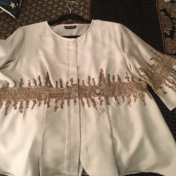 Gorgeous beaded jacket - Picture 9 of 9
